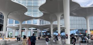 Pusat Perbelanjaan Terbesar di Helsinki Finlandia Mall of Tripla