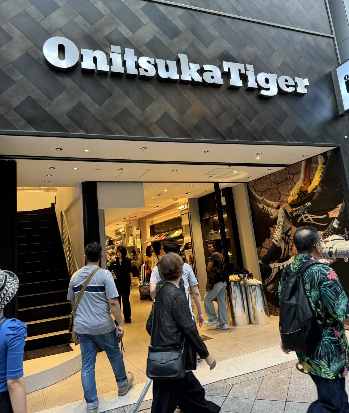 Onitsuka Tiger Desain Sepatu Ikonik