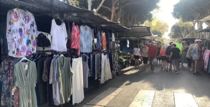 1 Menikmati Makanan Lokal di Pasar Torremolinos Spanyol