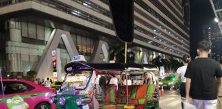 Tuk - Tuk Ikon Transportasi Thailand yang Penuh Warna