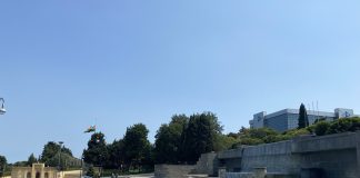 Gedung AzTV Landmark Media di Ibu Kota Baku