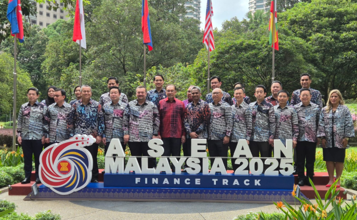 Pertemuan AFMGM ke-12 ASEAN