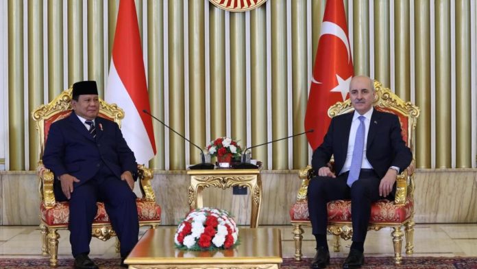 Presiden Republik Indonesia Prabowo Subianto melaksanakan pertemuan bilateral dengan Ketua Parlemen Turkiye, Numan Kurtulmuş, di Gedung Parlemen Turkiye Ketua Parlemen Turkiye