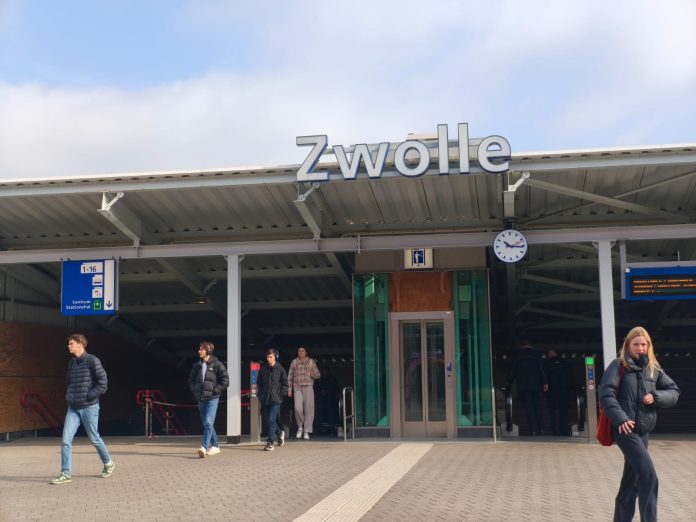 Menelusuri Stasiun Zwolle Pusat Transportasi Modern di Belanda