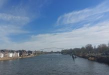 Pesona Meuse di Tengah Maastricht Belanda