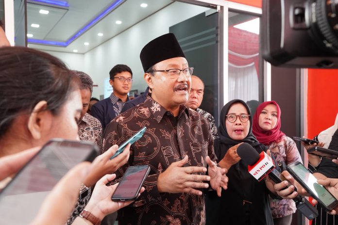 Menteri Sosial