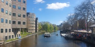 Menyusuri Kanal Singelgracht Amsterdam