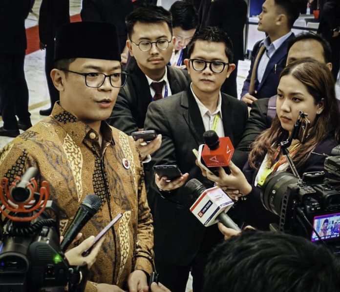 Menteri Luar Negeri Sugiono