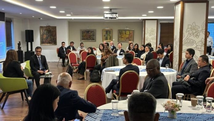 Wamenkomdigi Nezar Patria