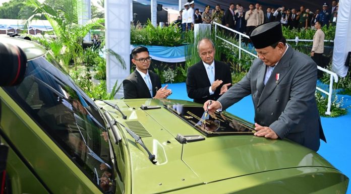 Kendaraan Listrik Taktis