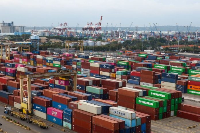 kenaikan-arus-peti-kemas-internasional