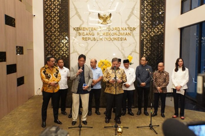 Menteri_Mukhtarudin_Siapkan_500_Ribu_Tenaga_Kerja_Welder_dan_Hospitality_sesuai_Arahan_Presiden_Prabowo_WhatsApp_Image_2025-10-23_at_09_09_59_6ad91934 (1)