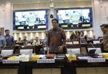 Menkeu Purbaya Tegaskan Penindakan Tegas terhadap Impor Pakaian Ilegal