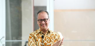 Menteri Perindustrian Agus Gumiwang Kartasasmita