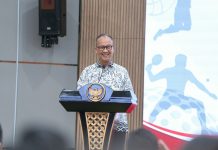 Menteri Perindustrian Agus Gumiwang Kartasasmita