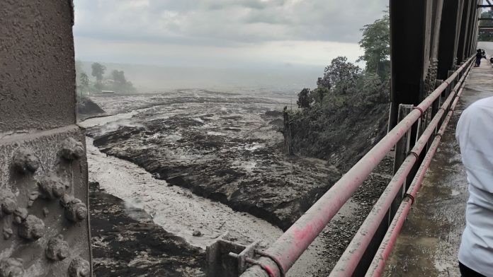 Erupsi Gunung Semeru