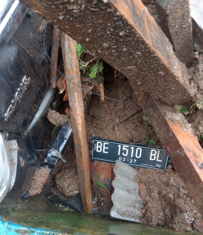 Tanah longsor Bandung Barat