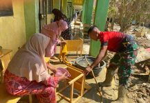 Bernyanyi dan Bermain, Cara TNI Bangkitkan Keceriaan Siswa Pascabanjir