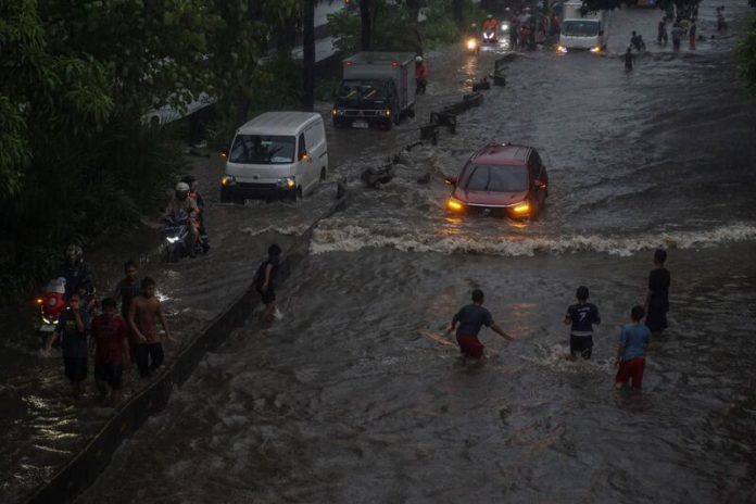 banjir-di-jalan-daan-mogot-jakarta-1769128073 (1)