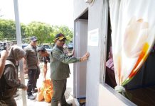 BNPB Serahkan Bantuan Sembako kepada Warga Huntara Pulo Tiga di Aceh Tamiang Huntara