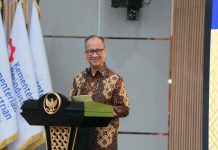 Menteri Perindustrian Agus Gumiwang Kartasasmita