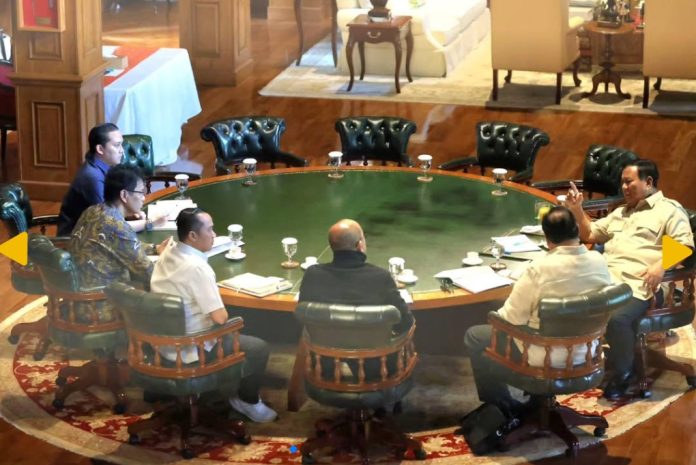 Presiden_dan_Menteri_Ekonomi_di_Hambalang_15_Feb_2026_