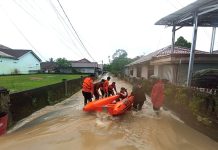 Banjir dan Angin Kencang Terjang Sejumlah Daerah, Ratusan Warga Mengungsi Banjir
