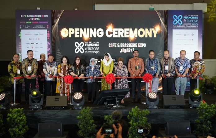 pembukaan ajang Franchise & License Expo Indonesia (FLEI) 2026 yang digelar di JIExpo Kemayoran, Kamis (7April 26).