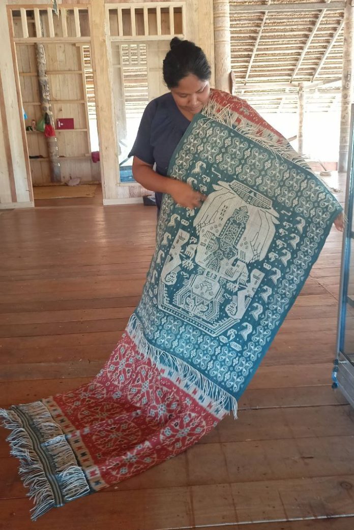 Tenun Sumba