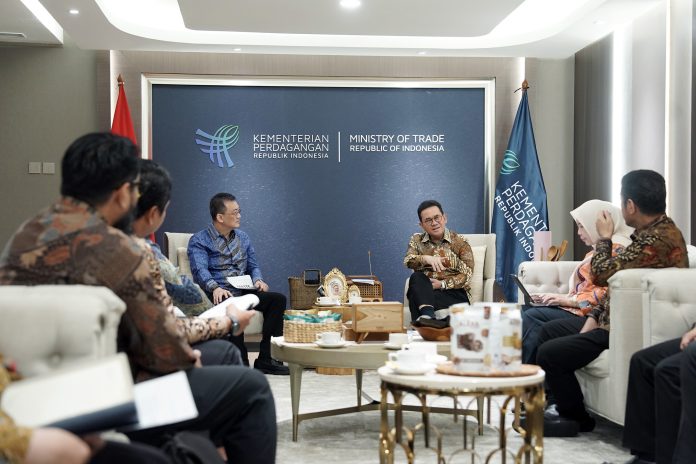 Mendag Budi Santoso menerima audiensi manajemen Bridgestone Indonesia di Kantor Kementerian Perdagangan, Jakarta, Selasa 21 Juni 2026 (Foto Kemendag)