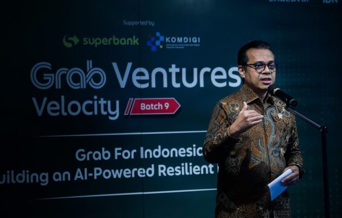 Wamenkomdigi Nezar Patria menjadi keynote speaker dalam Alumni Night Grab Velocity Ventures (GVV) di Midpoint, Jakarta Pusat. (Foto Humas Kemkomdigi)