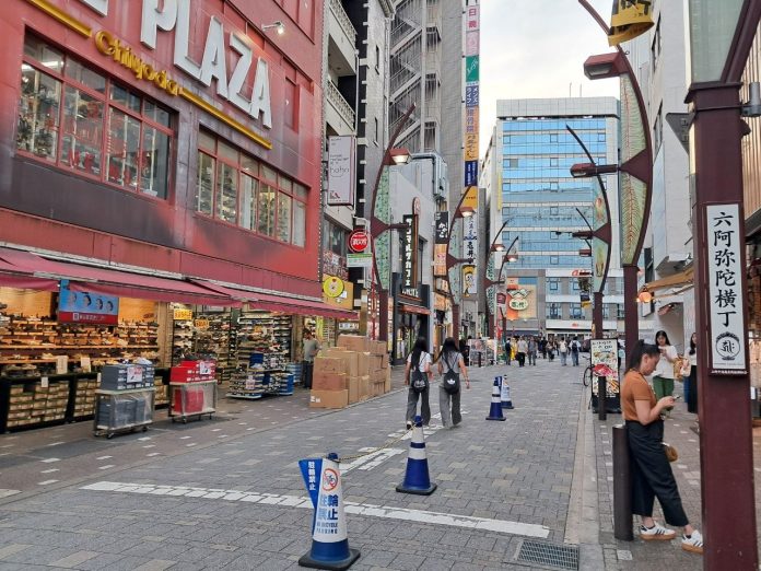 Ameyokocho, Wajah Ueno yang Ramai dan Penuh Warna (Foto Evy Margaretha Vibizmedia)