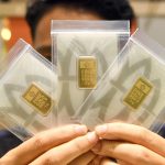 Harga Emas Melemah, Permintaan Logam Mulia Pasar Global Turun