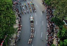 Merah Putih dan Naskah Proklamasi Diarak ke Monas, Kirab Budaya Semarakkan HUT ke-81 RI Kirab Budaya