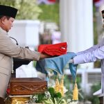Sang Merah Putih Diturunkan, Upacara HUT ke-81 RI di Istana Merdeka Berakhir Khidmat Upacara Penurunan Bendera