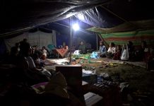Empat Hari Pascagempa M7,7, Warga Manggarai Barat Masih Bertahan di Pengungsian Pengungsi NTT