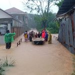 Banjir Rendam Tiga Kecamatan di Padang, Sejumlah Kendaraan Hanyut dan Warga Dievakuasi Banjir