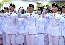 Paskibraka “Indonesia Berdaulat” Bertugas Kibarkan Sang Merah Putih di Istana Merdeka