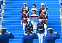 Simbol 17-8-45 Warnai Kirab Merah Putih dan Teks Proklamasi Menuju Istana Merdeka