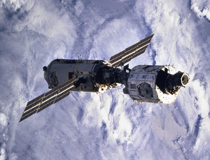 International Space Station Mega Proyek