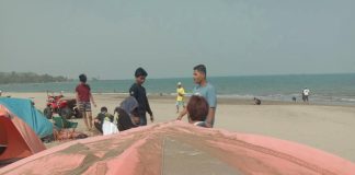 Abu Vulkanik Gunung Anak Krakatau