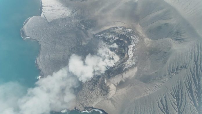 arsip-berita-erupsi-menerus-anak-krakatau-berakhir-aktivitas-gunung-api-kembali-menurun-dan-tetap-dipantau-7vsh9uq (1)