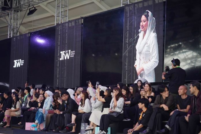 Pembukaan FashionLink Jakarta Fashion Week (JFW) 2027 di Jakarta, Senin (26 Okt)